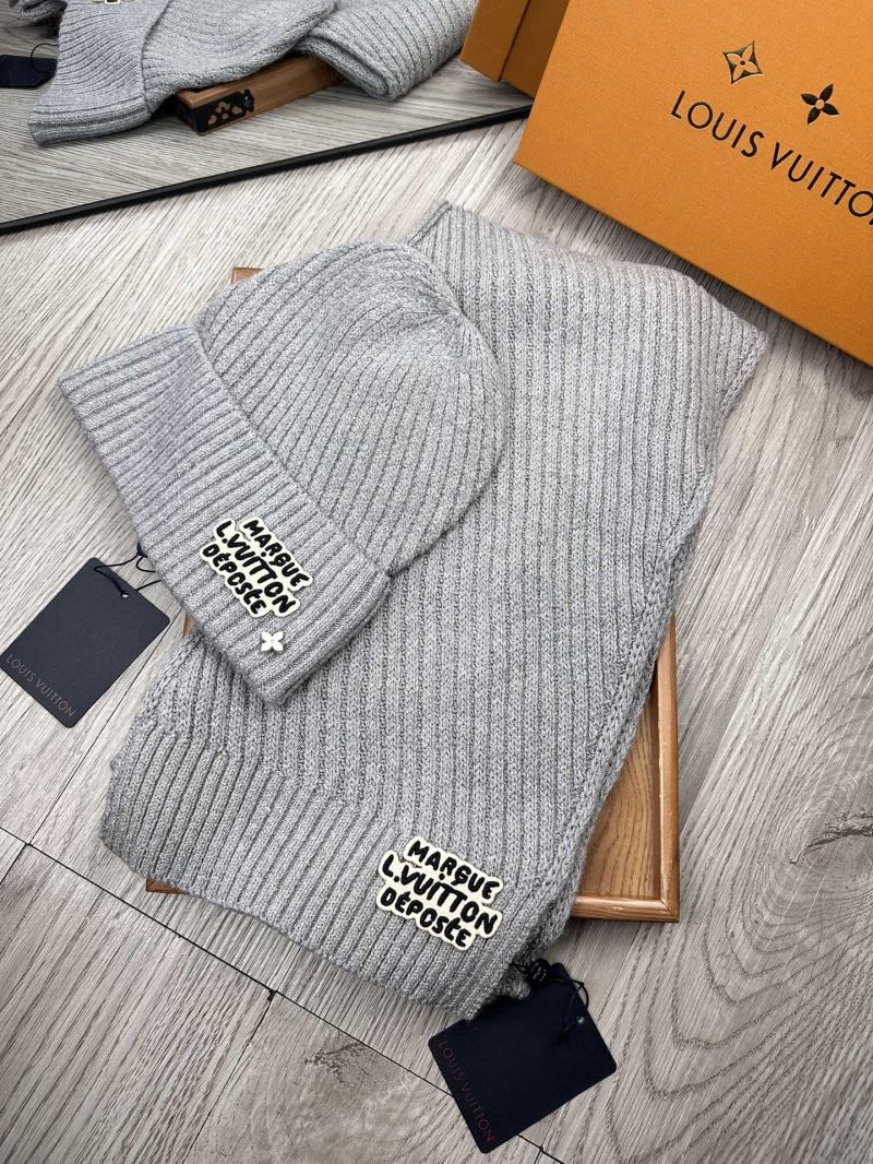 Louis Vuitton Caps Scarfs